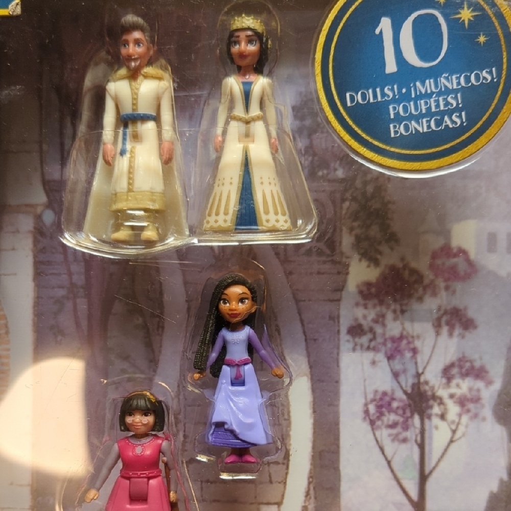 Disney WISH 15 piece Character Set - Kingdom of Rosas - Picture 7 of 10